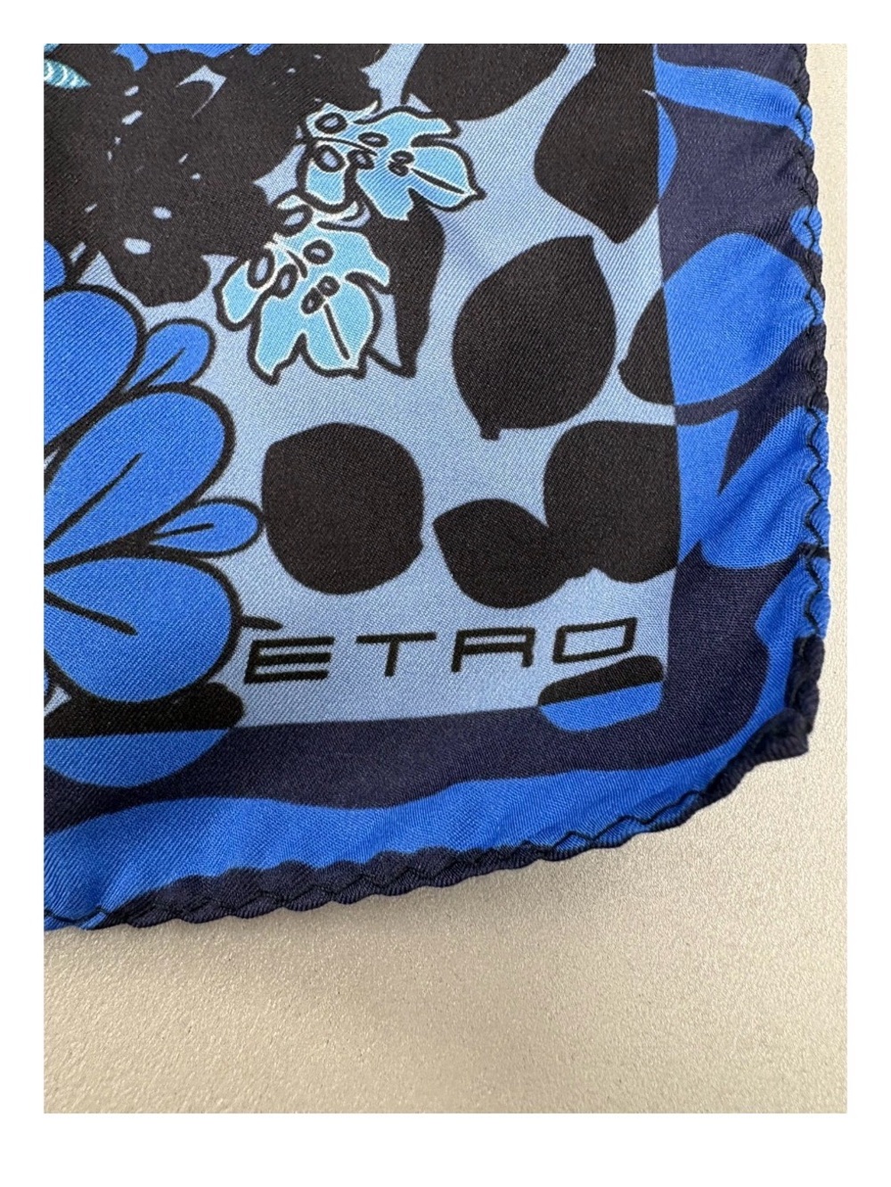ETRO Milano Blue Floral Silk Twill Pocket Square Mini Scarf 16x16 Made In Italy - Picture 4 of 9